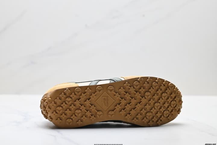 Onitsuka Tiger Edr 78 Low-Top Running Shoes in Cream And Burgundy