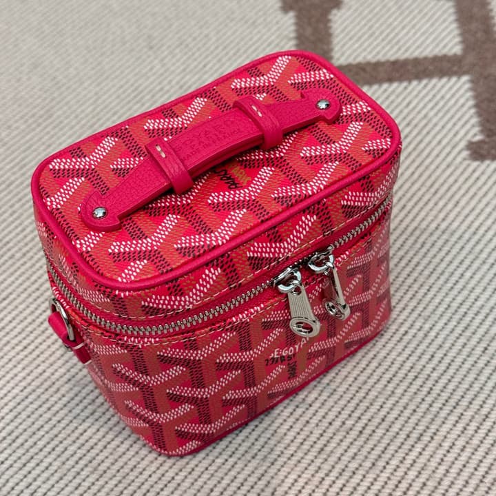 Goyard Muse Vanity Ultra Mini Cosmetic Bag in Blue