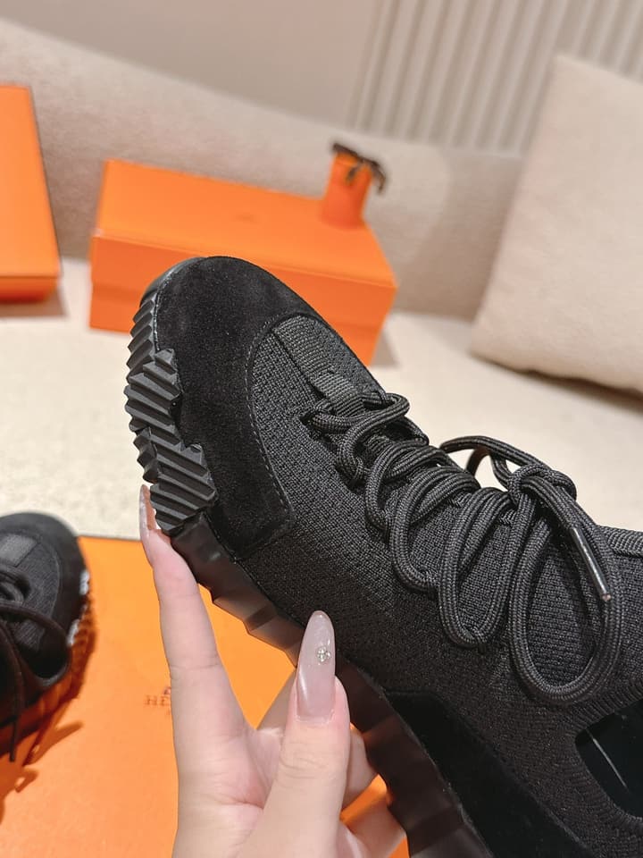 Hermès Classic Couple's Casual Sneakers in All Black