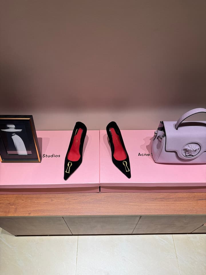 Schiaparelli Irregular Metal Detail Pumps