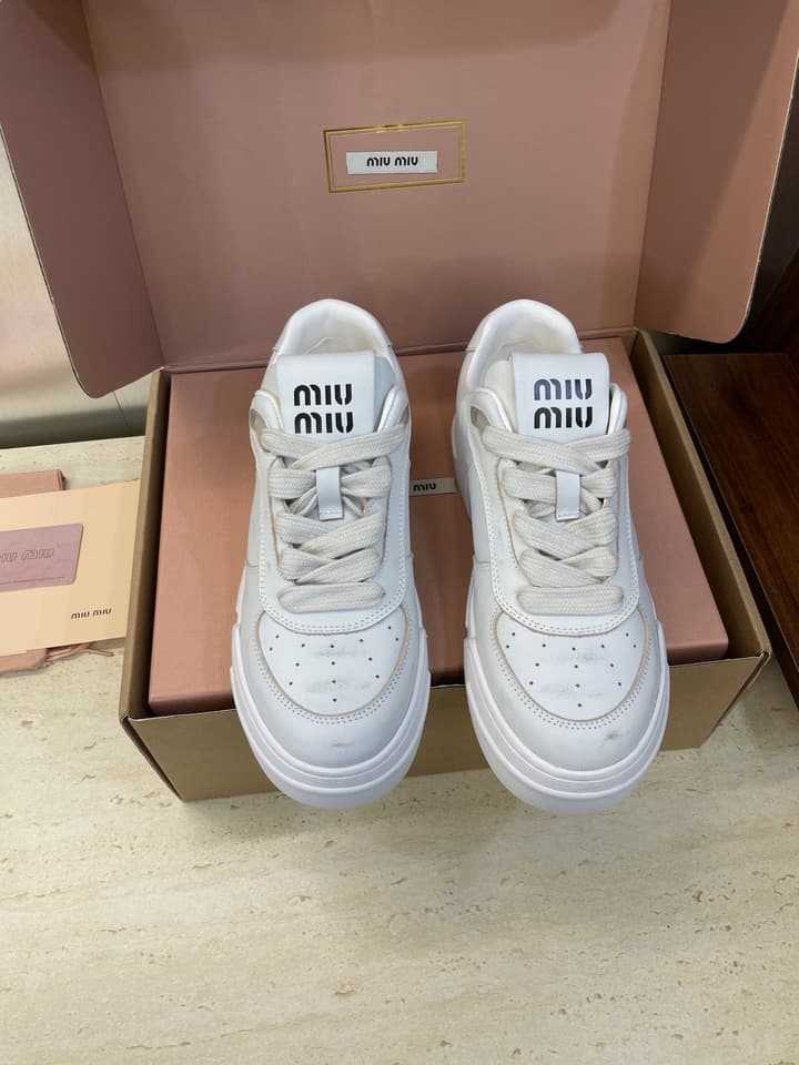 Miu Miu 2025FW Runway Lace-Up Casual Sneakers – 2025FW in Distressed Off-white Sneaker