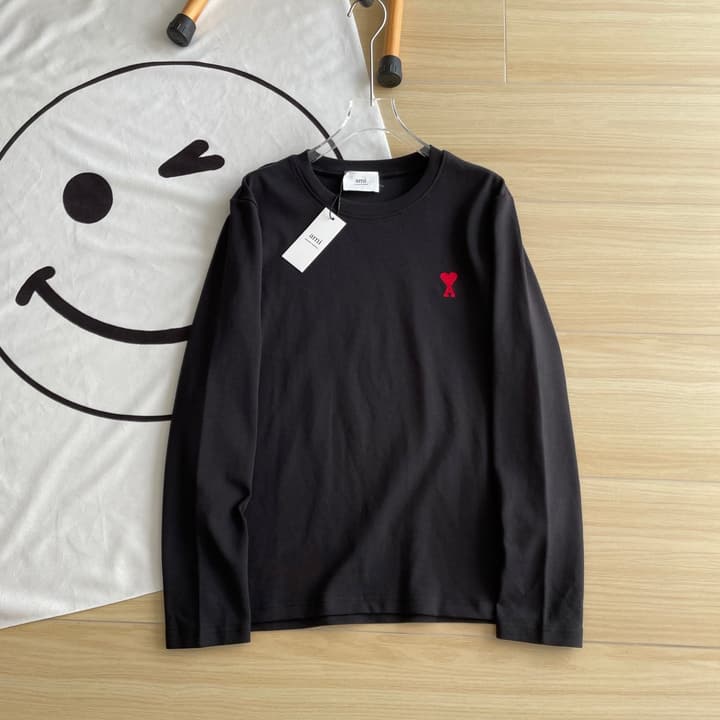 AMI Paris Classic Heart Embroidered Long Sleeve T-Shirt in Black