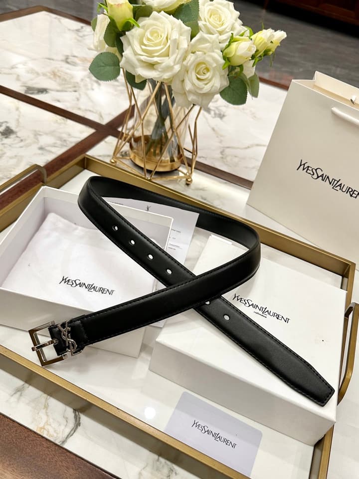Saint Laurent Classic Leather Belt – 3.0cm