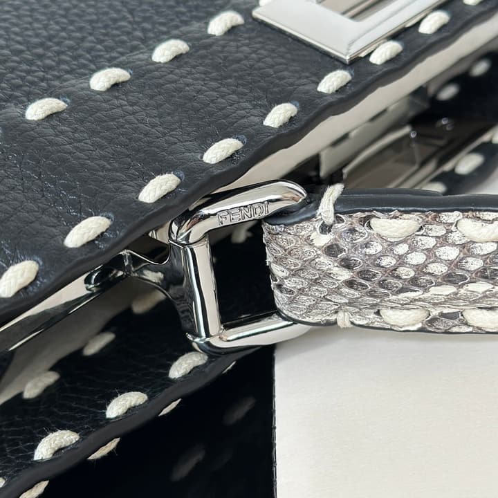 Fendi Peekaboo Medium Handbag in Black Leather With Contrast Stitching And Snakeskin Handle