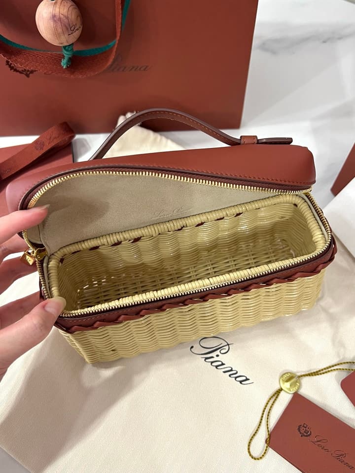 Loro Piana Extra Pocket L19 Bamboo and Leather Handbag in Pink