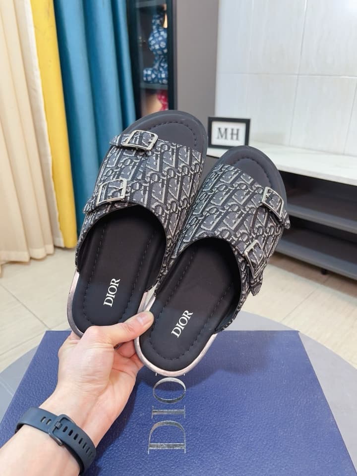 Dior Aqua Suede Sandals – Spring/Summer Collection in Beige Oblique