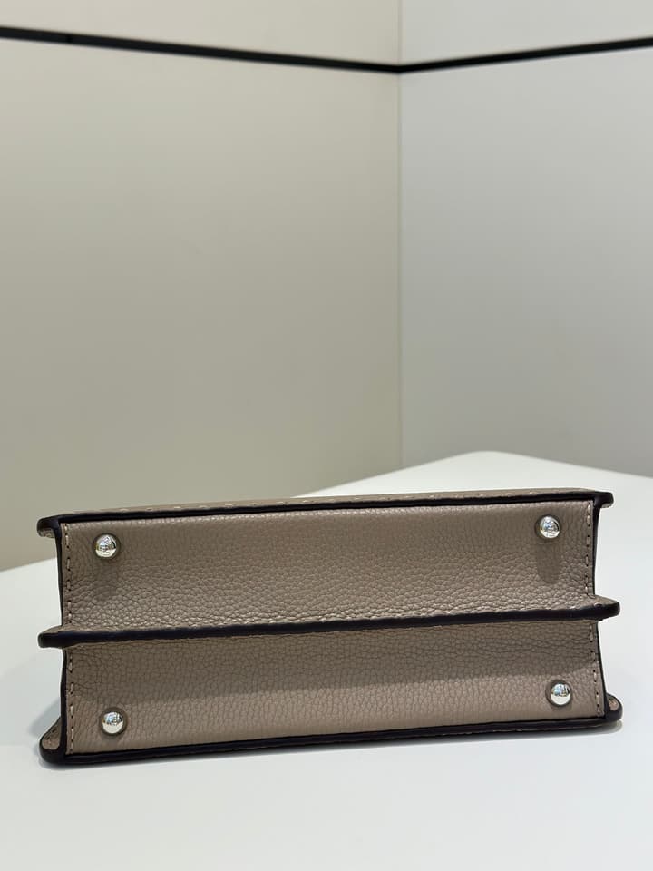 Fendi Peekaboo Small Handbag in Light Khaki Leather