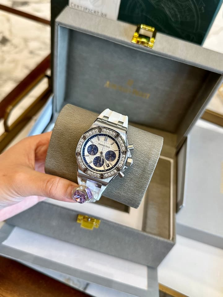 Audemars Piguet Royal Oak Automatic Mechanical Watch – 40mm in Silver - Diamond Dial