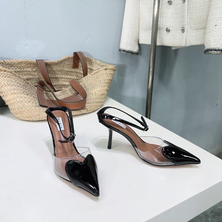 Alaïa Heart PVC Pointed Toe Slingback Mules – Spring/Summer Collection – 25SS in Black Patent Toe