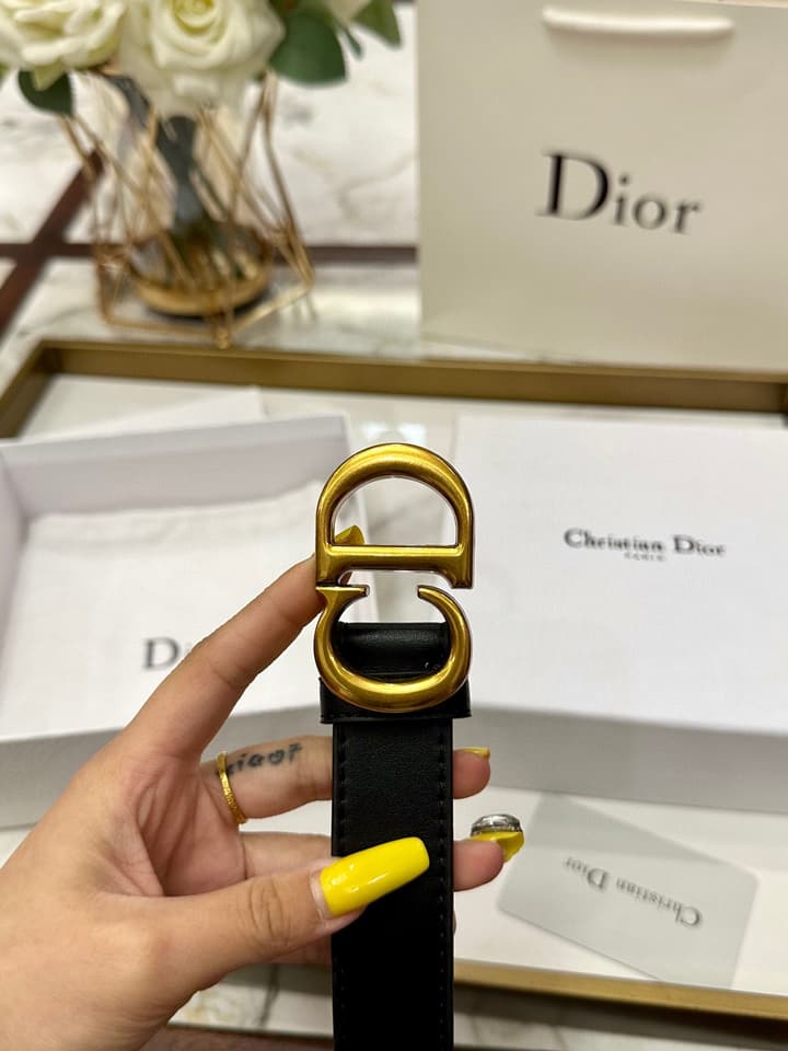 Dior Classic Leather Belt – 3.0cm in Black Leather With Gold Buckle