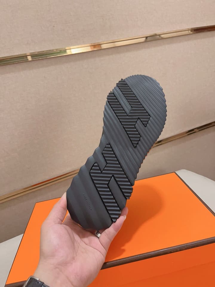 Hermès Men's Classic Driving Shoes in Charcoal With Blue Sole