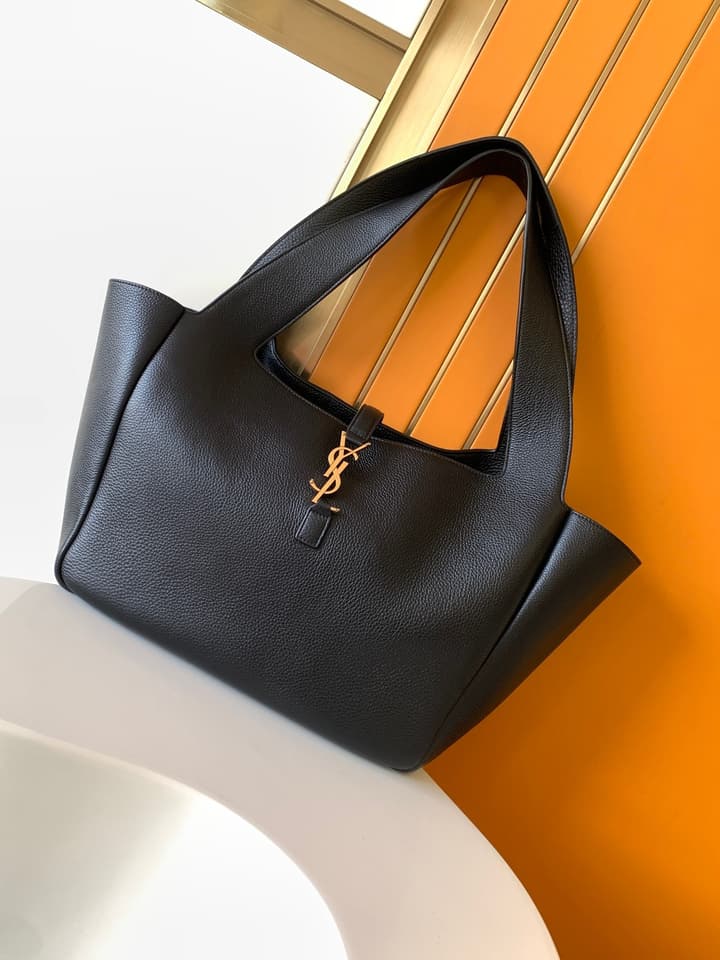 Saint Laurent BEA Horizontal Tote Bag in Black
