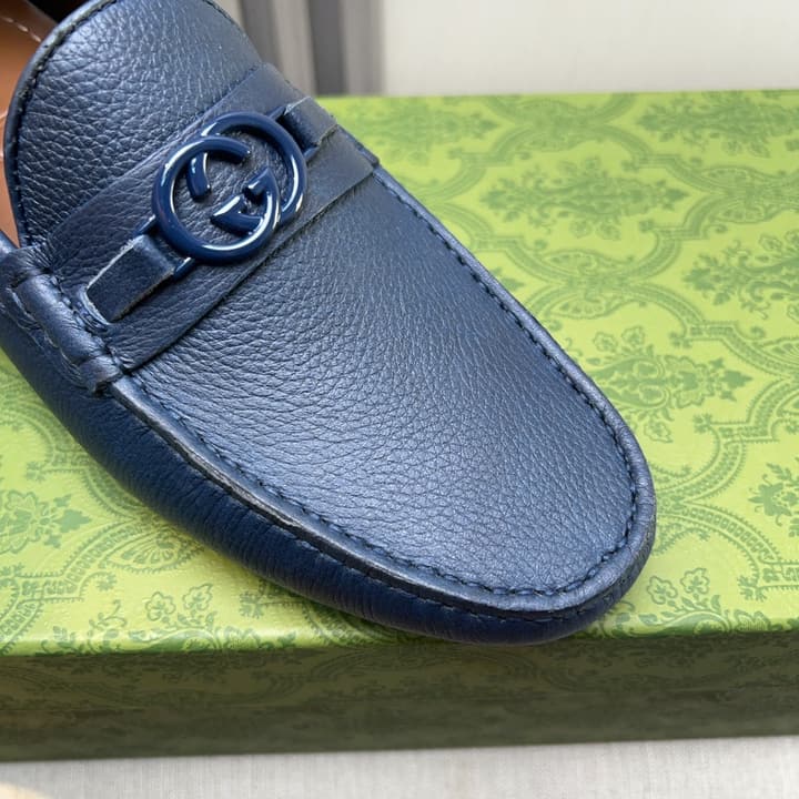 Gucci Premium Leather Loafers in Black Embossed Leather