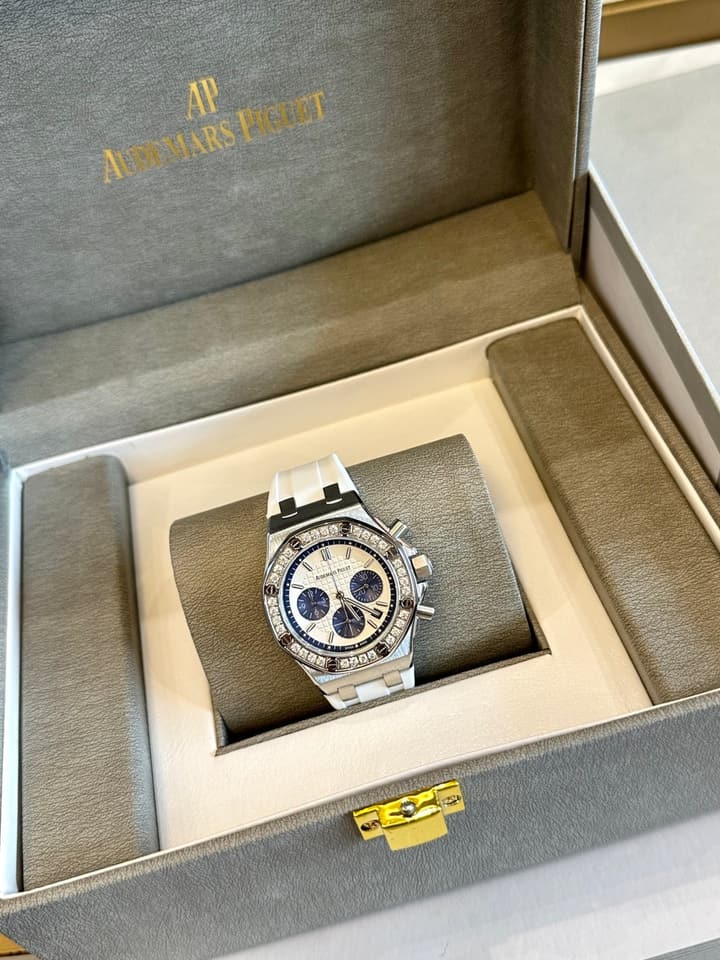 Audemars Piguet Royal Oak Automatic Mechanical Watch – 40mm in Silver - Diamond Dial