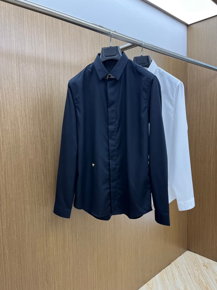 Dior Minimalist Long-Sleeve Cotton Shirt – Spring/Summer Collection
