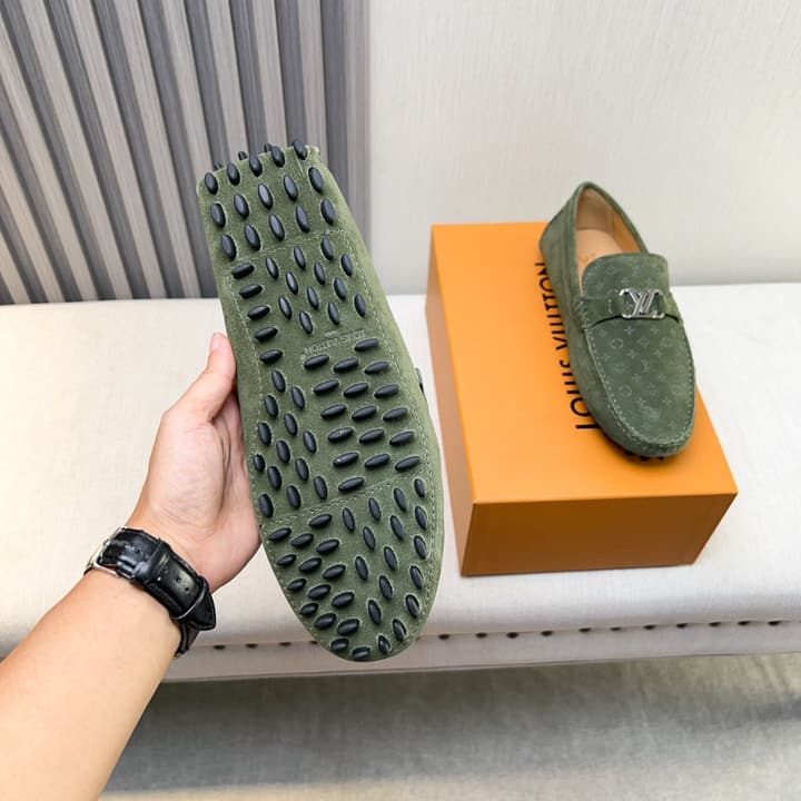 Louis Vuitton Pebbled Leather Driving Shoes in Black Textured Leather