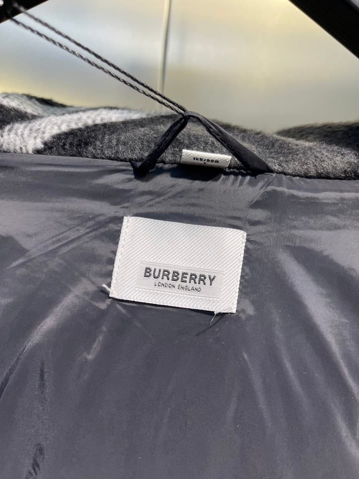 Burberry Detachable Sleeve Hooded Down Jacket