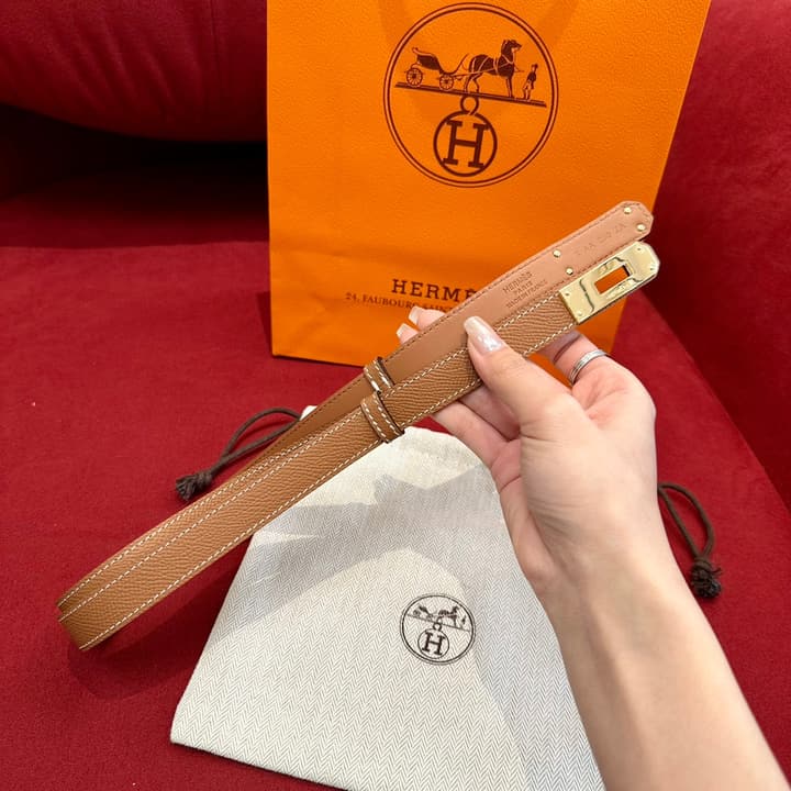 Hermès Kelly Epsom Leather Belt in Tan With Gold Hardware