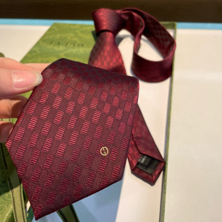 Gucci GG Logo Jacquard Tie in Black