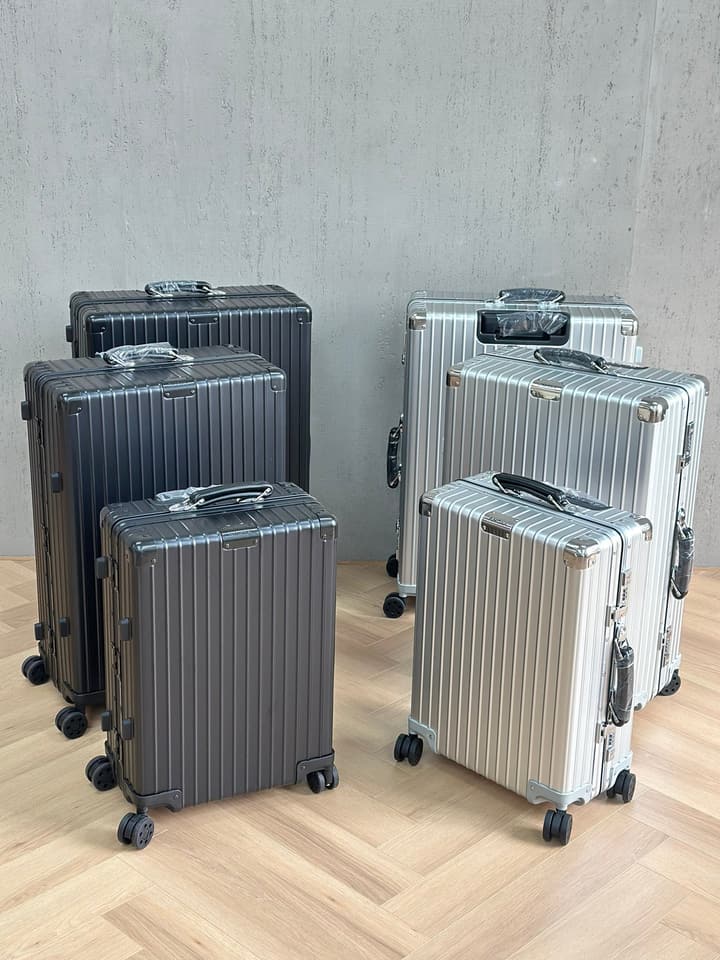 Rimowa 973 Vintage Aluminum-Magnesium Alloy Luggage in Black