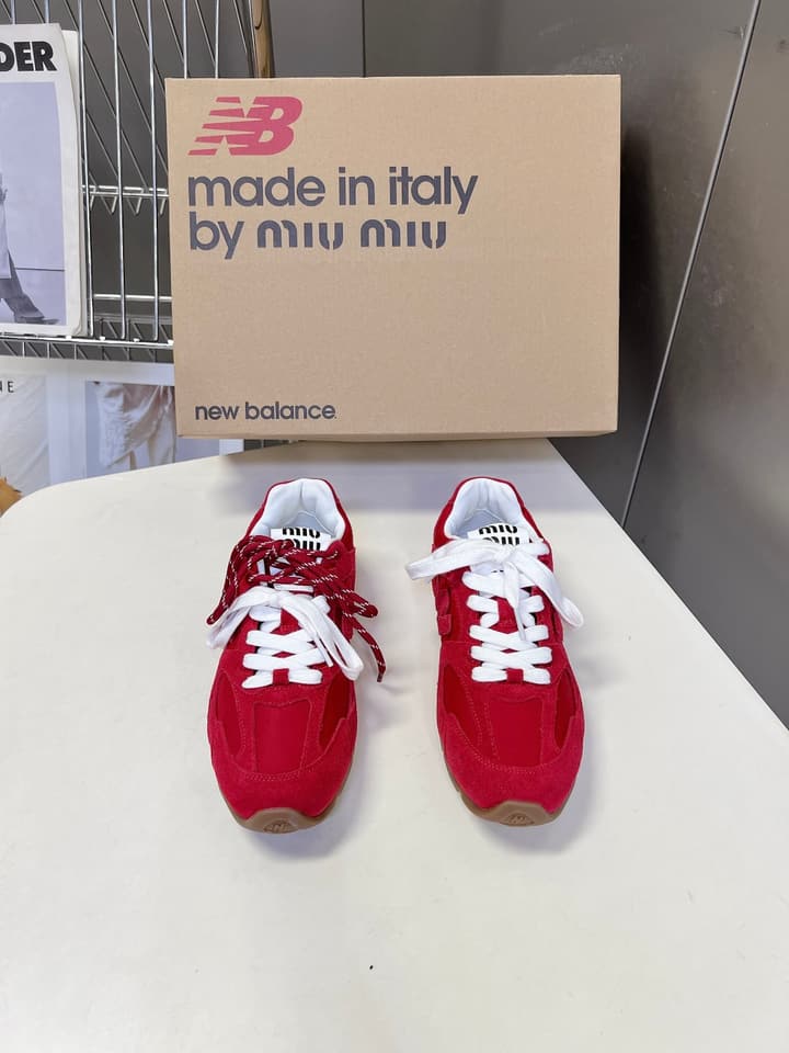 Miu Miu x New Balance 530 SL Sneakers
