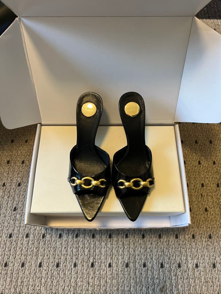 Saint Laurent Chain Pointed-Toe Heeled Mules – 26SS in Beige
