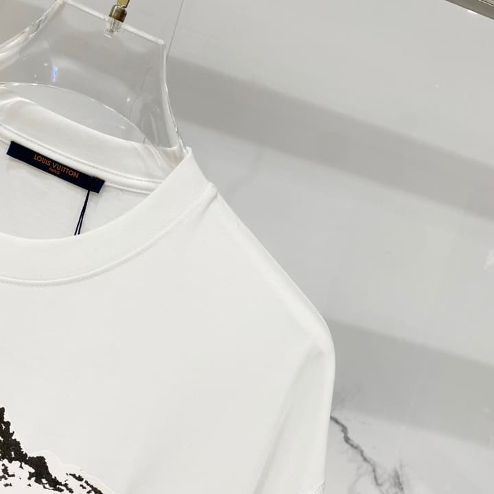 Louis Vuitton Snow Mountain Ice Cube Logo T-Shirt in Black