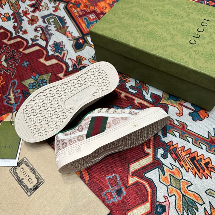 Gucci Kids Footwear – Kids Collection in Beige Plaid Slip-on