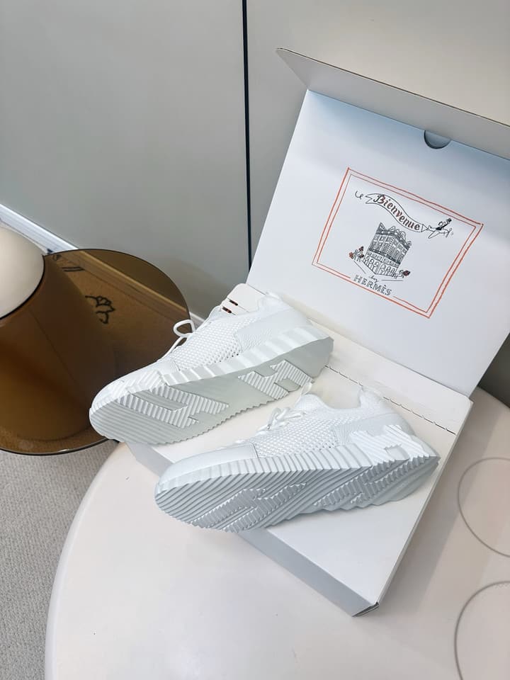 Hermes Classic Couple's Casual Sneakers in Light Beige