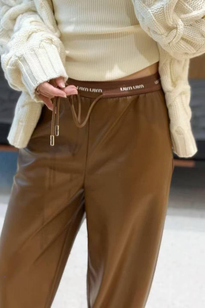 Miu Miu Letter Elastic Waist Straight Leather Pants in Black