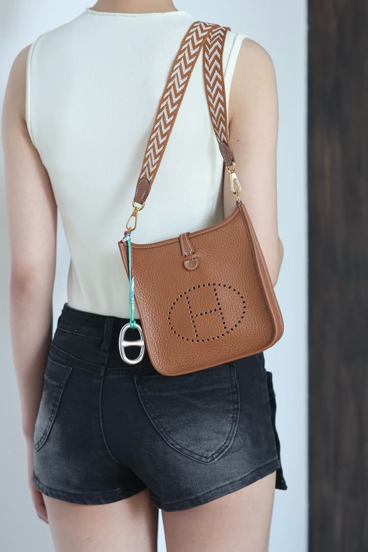 Hermès Mini Evelyne TPM – Gold Brown in Gold Brown With Patterned Strap