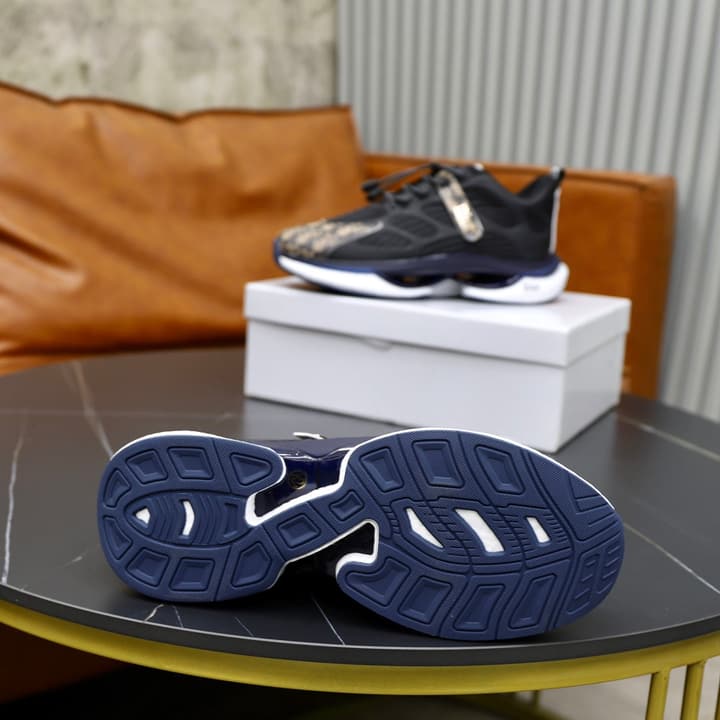Dior Men's Luxury Running Shoes in Off-white With Grey Pattern