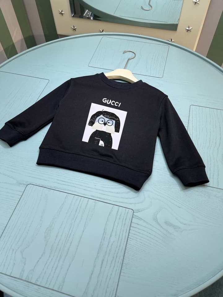 Gucci Kids Graphic Crewneck Sweatshirt – 2025FW – Kids Collection in Black With White Graphic Print