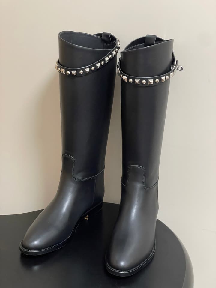 Hermès Jumping Series Kelly Buckle Knee-High Boots in Black