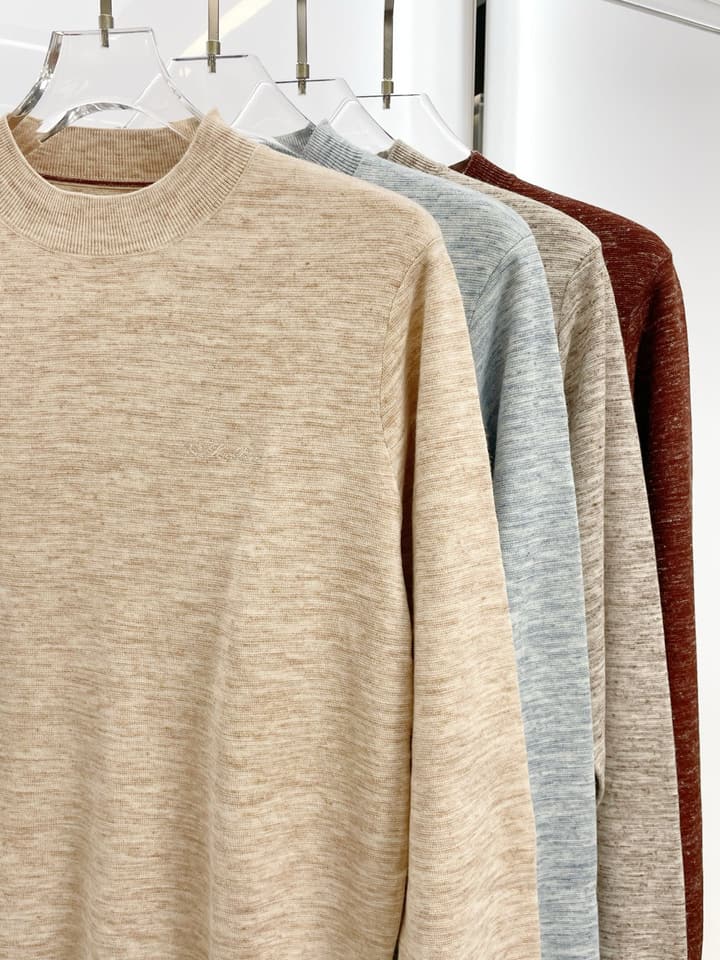 Loro Piana Men's Casual Knit Sweater in Light Grey Speckle