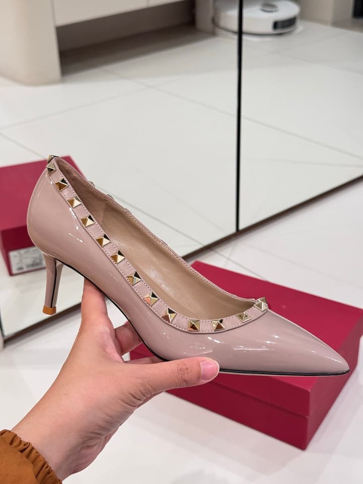Valentino Classic High-Heel Pumps in Nude Pink Studded