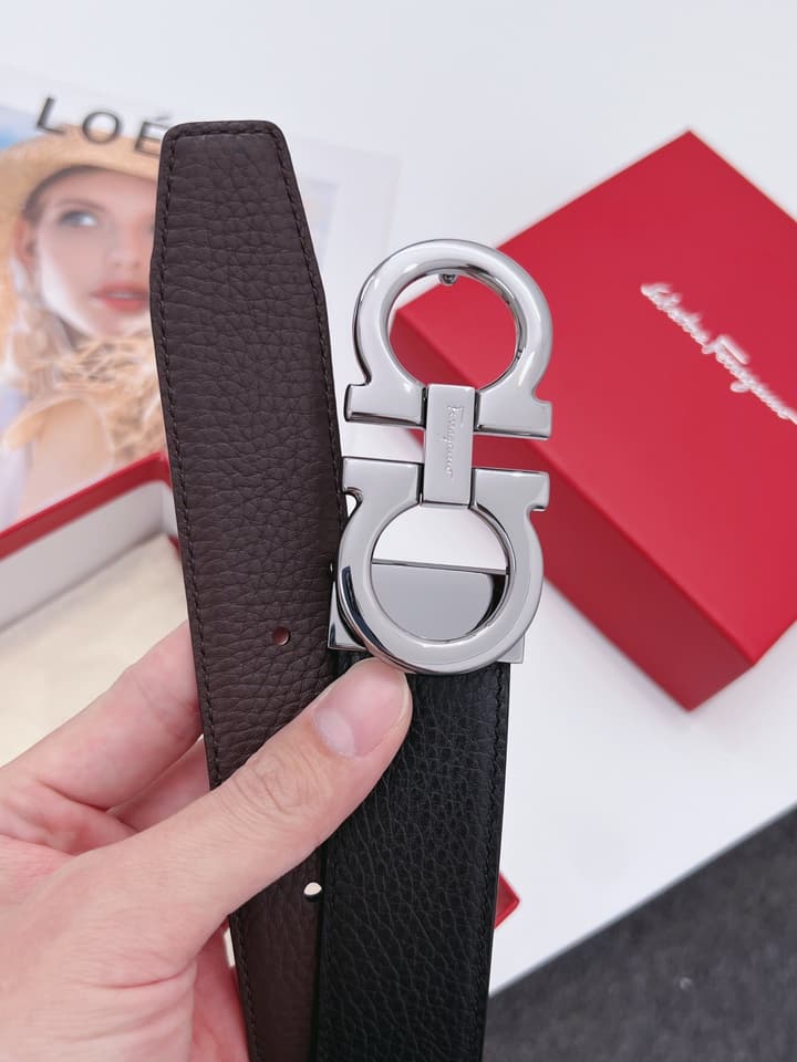 Ferragamo Men's Reversible Leather Belt in Assorted Buckle Display