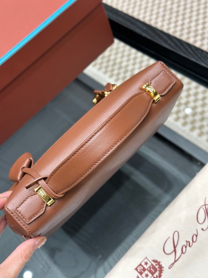 Loro Piana Extra Bag L23
