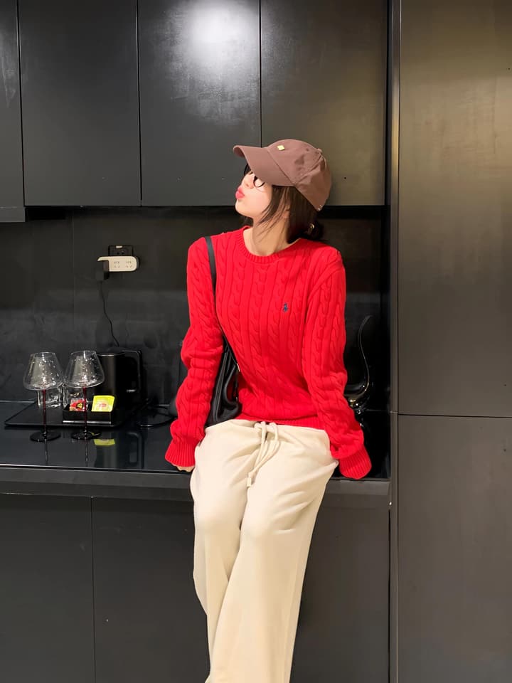 Ralph Lauren Cable Knit Loose Fit Sweater in Baby Pink