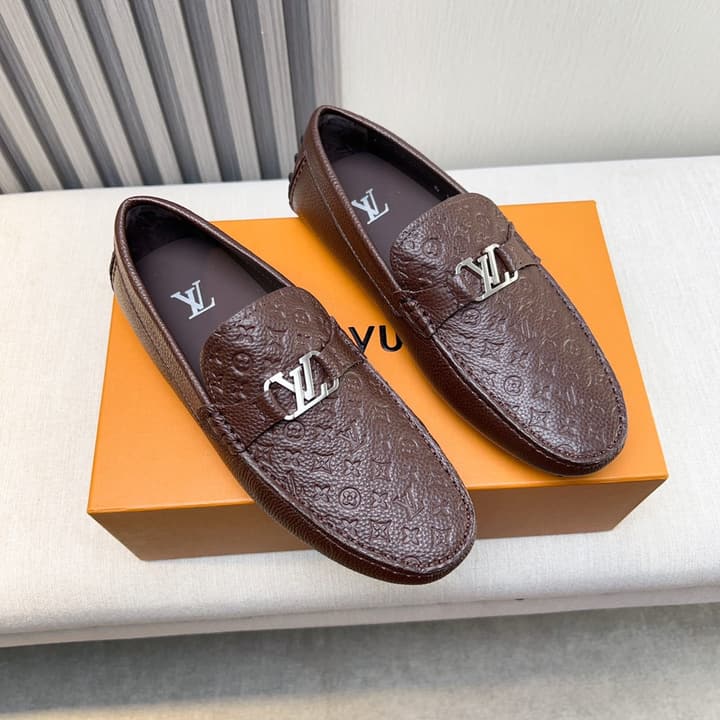 Louis Vuitton Pebbled Leather Driving Shoes in Black Textured Leather