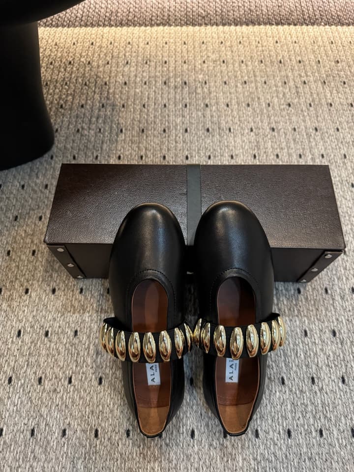 Alaïa Sheepskin Ballet Flats – 25FW in Black Chain Strap 1