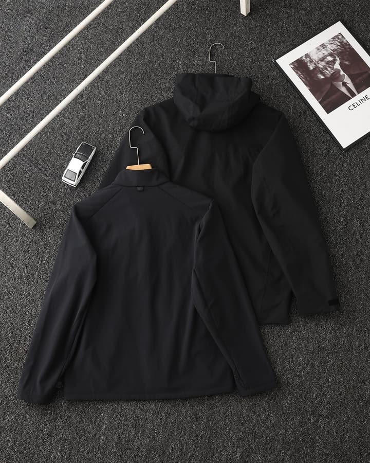 Arc'teryx 3-in-1 Detachable Windbreaker Jacket – 24FW in Black