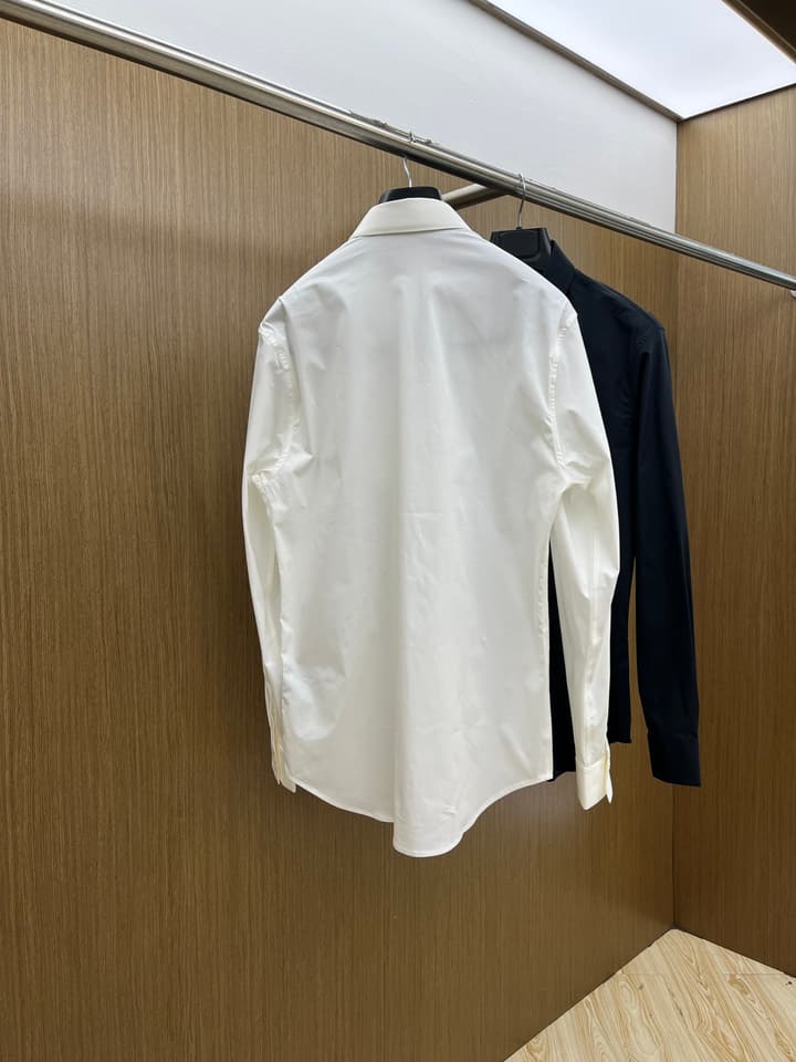 Dior Minimalist Long-Sleeve Cotton Shirt – Spring/Summer Collection