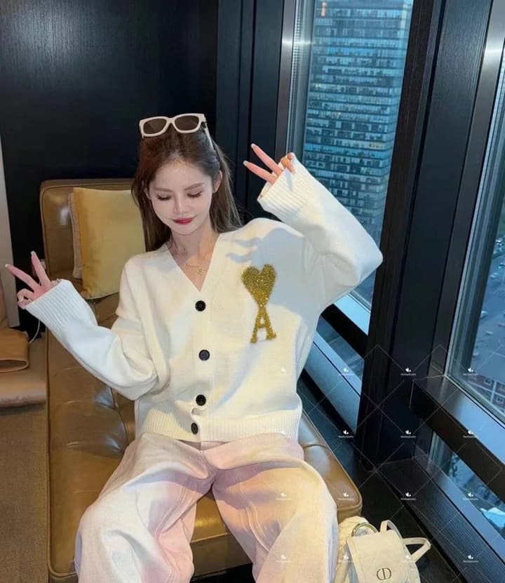AMI Paris Holiday Limited Gold Heart Jacquard Cardigan – 24FW in Cream Gold Heart Cardigan