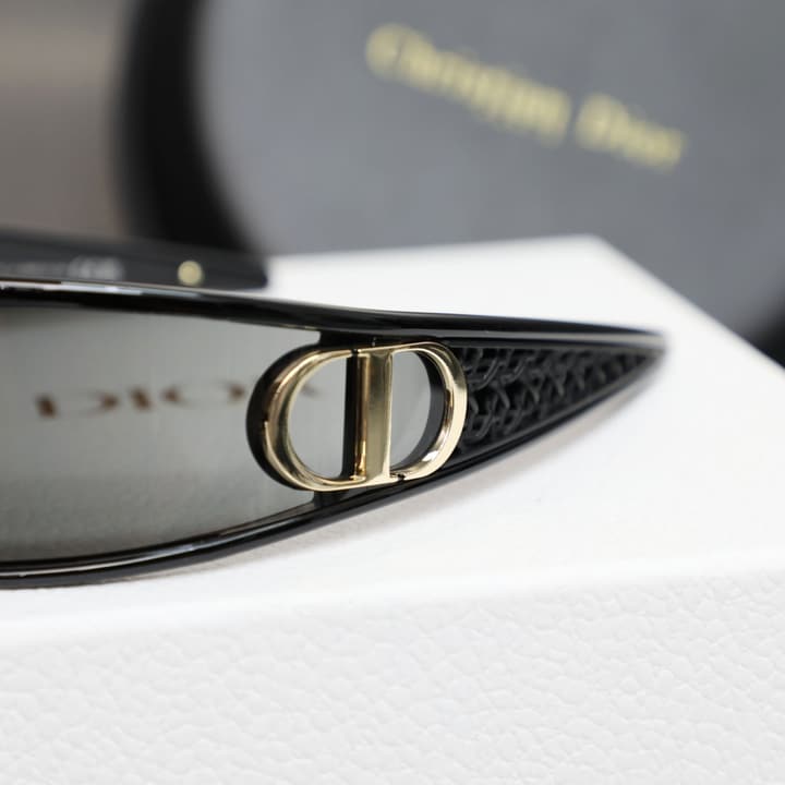 Dior VeryDior M1U Headband Sunglasses in Black