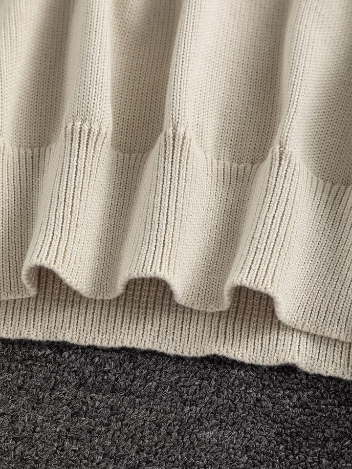 Burberry Equestrian Knight Jacquard Sweater – 25SS in Grey With White Logo