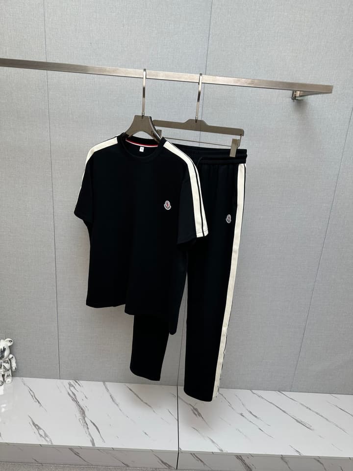 Moncler Urban Casual Tracksuit Set – 2026SS in Black