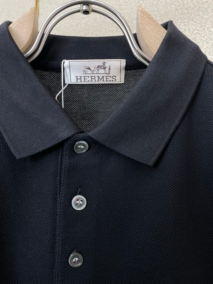 Hermès Men's Casual Short-Sleeve T-Shirt in Khaki
