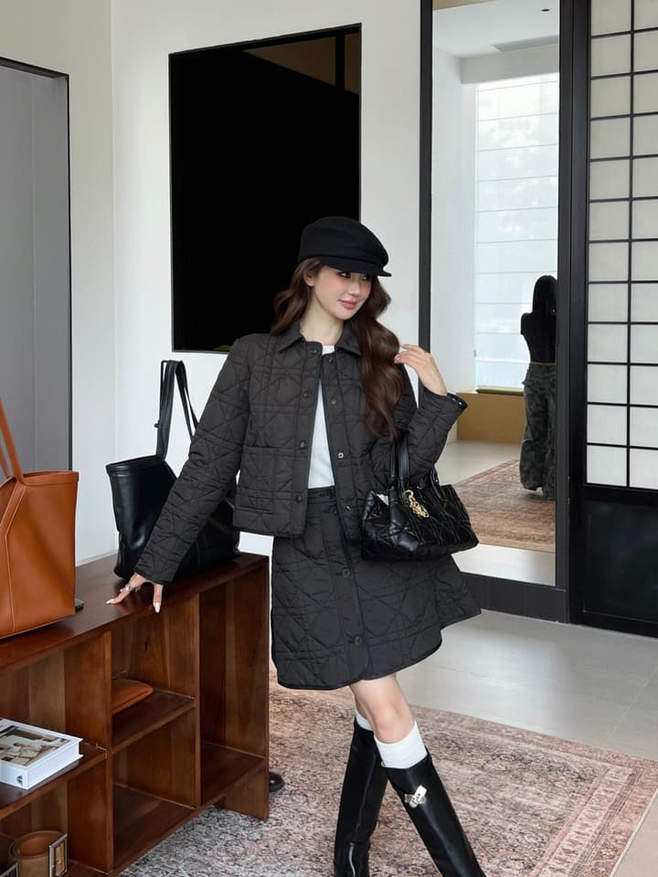 Dior CD Bee Embroidery Quilted Collar Jacket in Black Quilted Jacket