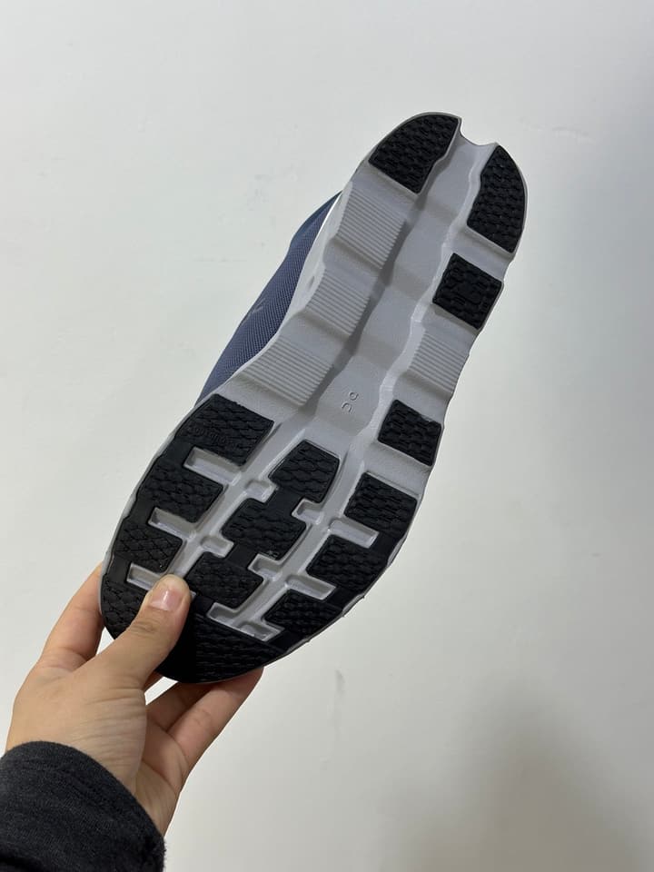 On x Roger Federer Cloudstratus 3 Special Edition Sneakers in All Black Red Accent